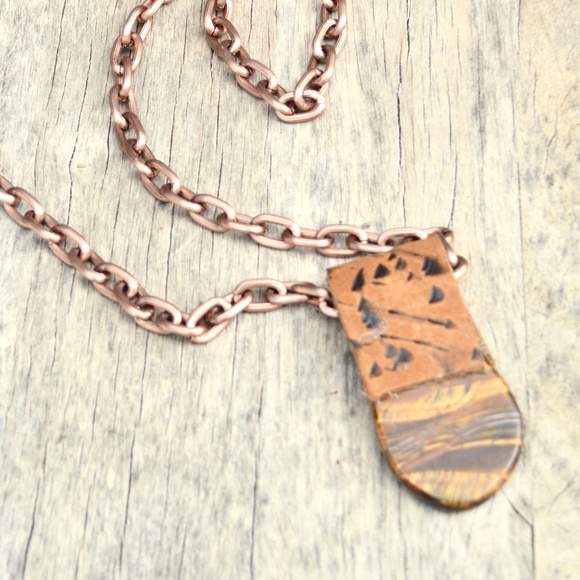 Big Tigers Eye Gemstone Pendant Leather Necklace - Picture 6 of 7